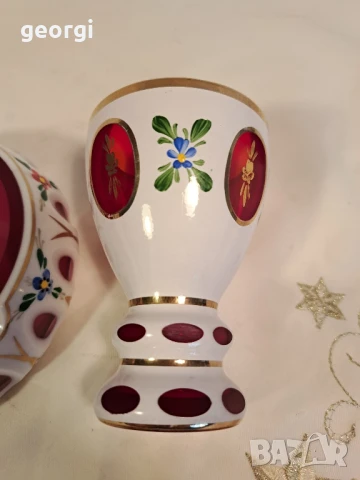 кристален пепелник с ваза Bohemia цветен рубинен кристал с позлата , снимка 2 - Антикварни и старинни предмети - 50855900