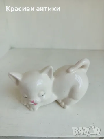 Порцелан фигура спящо котенцк