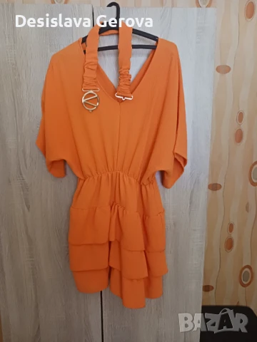 Рокля полиестър чисто нова 