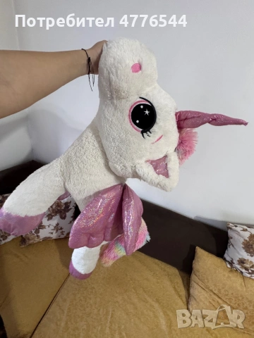 Продавам чисто нов голям плюшен еднорог 