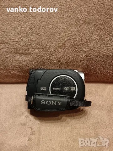 Продавам видео камера SONY DCR-DVD106E , снимка 2 - Камери - 48438566