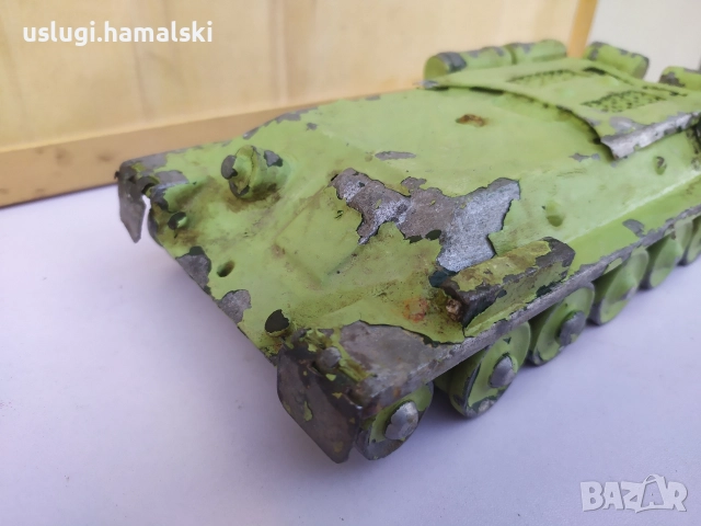 Стар метален макет на танк, снимка 2 - Антикварни и старинни предмети - 52964051