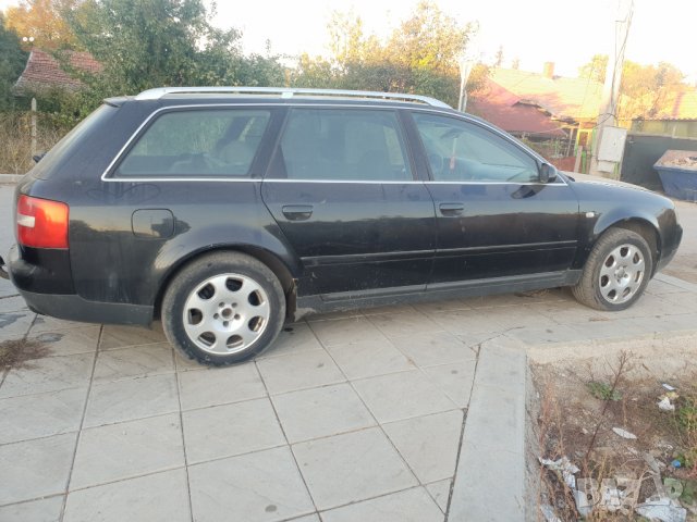 Audi A6 комби 2.5, снимка 4 - Автомобили и джипове - 30556423