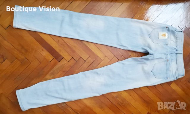 Ново! Светлосини дънки с накъсан ефект, снимка 2 - Дънки - 38000515