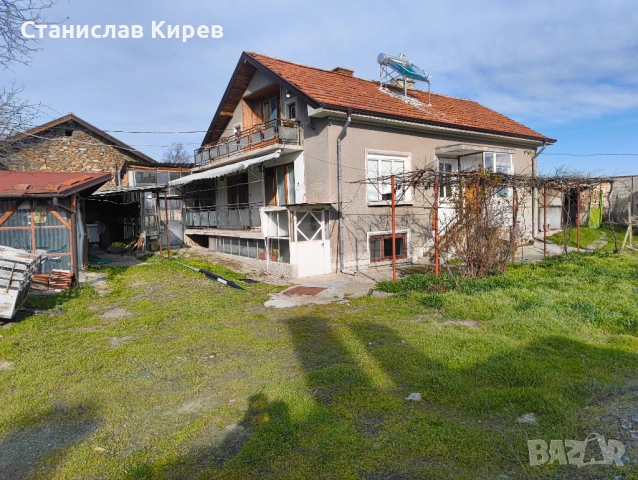 Продаваме имот с къща - с. Богомилово, снимка 2 - Къщи - 53004646