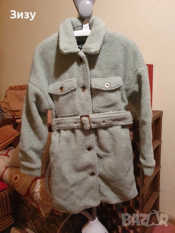 Резедаво палто тип риза М размер 