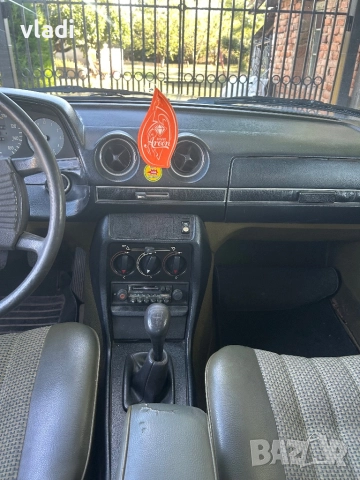 W123 240D , снимка 9 - Автомобили и джипове - 52424630