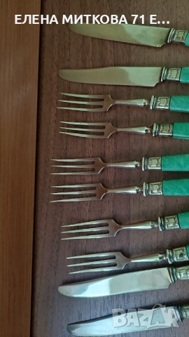 Старинни месингови десертни прибори с перлено-зелена бакелитова дръжка-в стил Арт Деко, снимка 4 - Антикварни и старинни предмети - 52564869