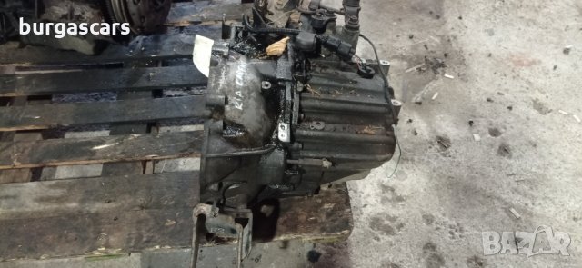 Ръчна скоростна кутия Kia Carens 2.0D-350лв, снимка 2 - Части - 33880202