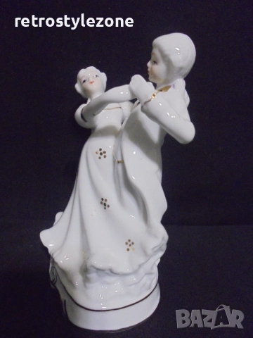№ 8277 Колекционерска порцеланова фигура – танцуваща двойка , снимка 2 - Други ценни предмети - 51841168