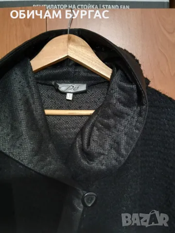 3-4 xlПРЕКРАСНА ЧЕРНА ФИНА ВЪЛНЕНА ЖИЛЕТКА С КАЧУЛКА И ДЖОБОВЕ.ЗАКОПЧАВА СЕ С ПРЕХВ С 2 КОПЧЕТА , снимка 3 - Жилетки - 48785152