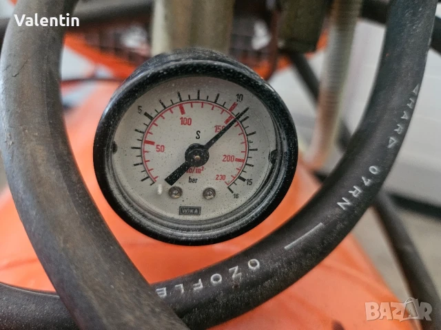 Немски професионален  трифазен компресор  BOGE, снимка 3 - Компресори - 50645210