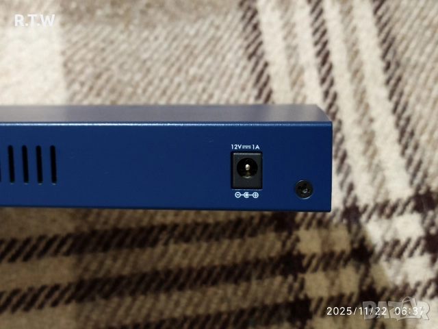 Netgear ProSafe 16-Port, 10/100, Switch , снимка 7 - Суичове - 52668897