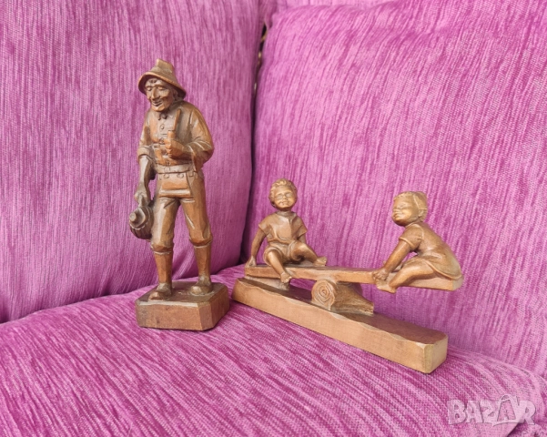 Детайлна стара немска дърворезба(липа) статуетка деца на люлка, снимка 3 - Статуетки - 53922754