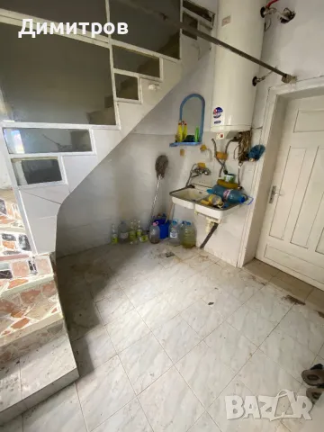 Продавам двуетажна вила с гараж, снимка 7 - Вили - 49487198