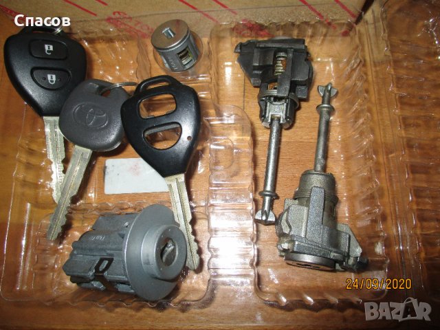 Пълен комплект ключалки и контактен ключ за Тойота Ланд Круизер, снимка 3 - Части - 30184613