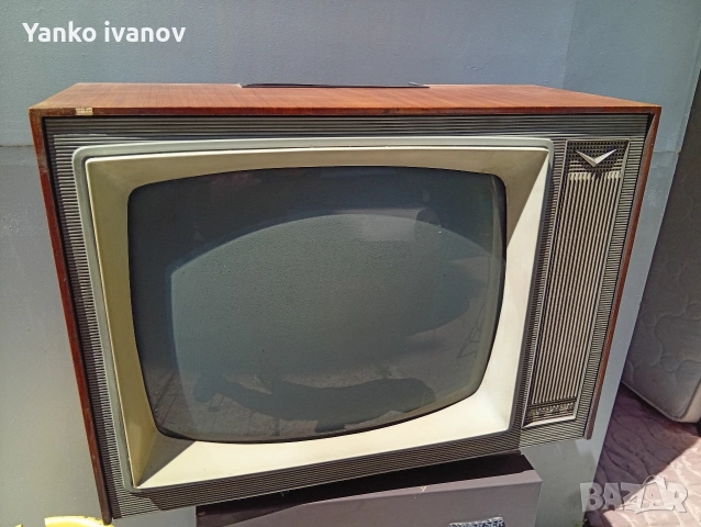 Лампов телевизор