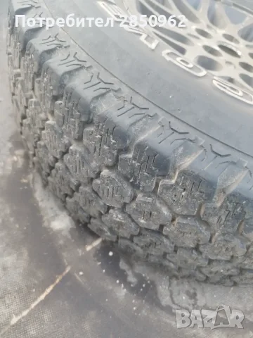 Резервна гума с джанта за jeep, снимка 2 - Гуми и джанти - 56445476