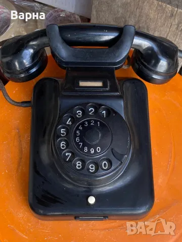 Стар телефон