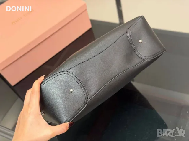 Miu Miu Belair Дамска чанта, кожа, снимка 7 - Чанти - 55974633
