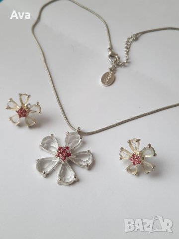 колие и обеци с цвете/комплект oriflame/медальон/висулка/кръст/кръстче с цирконий/цвят сребърен , снимка 2 - Колиета, медальони, синджири - 33094903