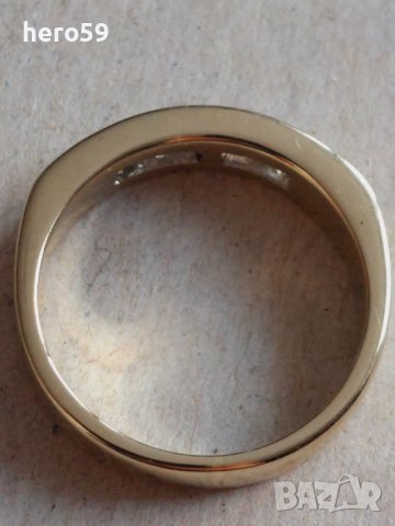 Прекрасен златен 18к дамски пръстен с пет брилянта тотал един карат , снимка 15 - Пръстени - 42922974