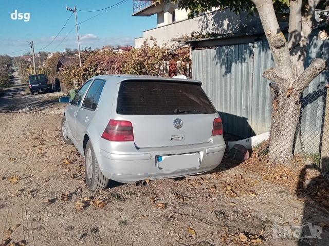 VW GOLF 4 1.6, снимка 3 - Автомобили и джипове - 52589345
