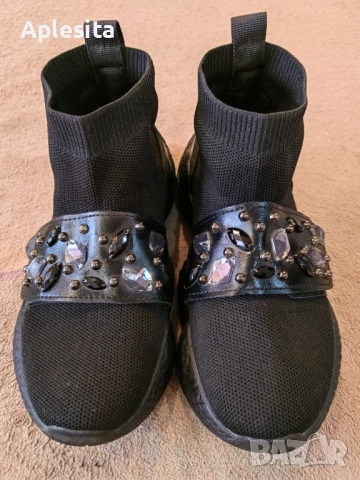 Дамски обувки с камъни