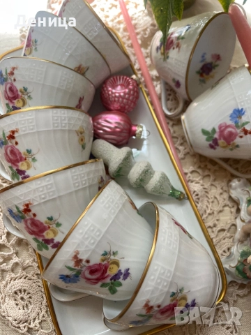 Hutschenreuther Dresden.  Всяка чаша е бижу⚜️ Нежна, прозирна, букети цъфтят върху бял порцелан. , снимка 6 - Чаши - 52952268