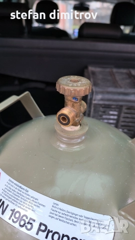 газова бутилка за битова газ с ъглов кран 11килограма , снимка 10 - Газови котлони - 52889765