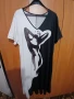 НОВА 3-4xl ЕФЕКТНА ДЪЛГА РОКЛЯ В ЧЕРНО И БЯЛО С ЖЕНСКО ТЯЛО, снимка 1