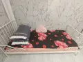 Метално легло с нов матрак, снимка 3