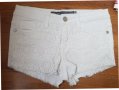 Къси дънки с дантела размер 164, снимка 1 - Детски къси панталони - 37618977