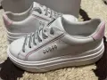 Маратонки Guess Ameria, снимка 1