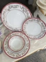 Красив порцеланов сервиз за хранене с червен кант - 24 части, снимка 2