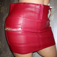 Нова ултра къса НОВА кожена пола в бордо с вградени боксерки S, снимка 1 - Поли - 36477996