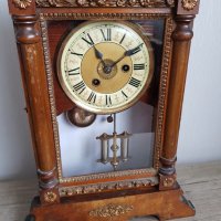 Стар настолен механичен часовник, снимка 2 - Антикварни и старинни предмети - 37485790