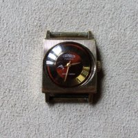 дамски часовник корнавин, снимка 2 - Антикварни и старинни предмети - 38396932