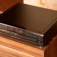 Sony CDP-CE215 плеър, снимка 3 - Декове - 39895677