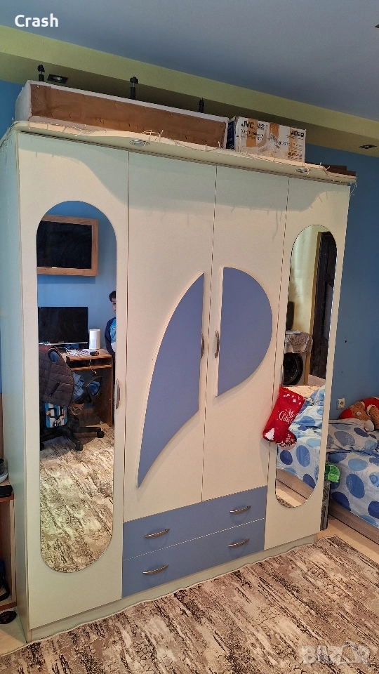 Продавам Гардероб тоалетка и нощни шкафчета, снимка 1