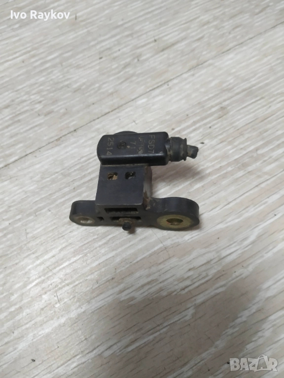 датчик колянов вал Mazda FSD7 712514, снимка 1