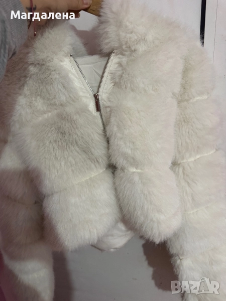 Бяло пухено палто, снимка 1