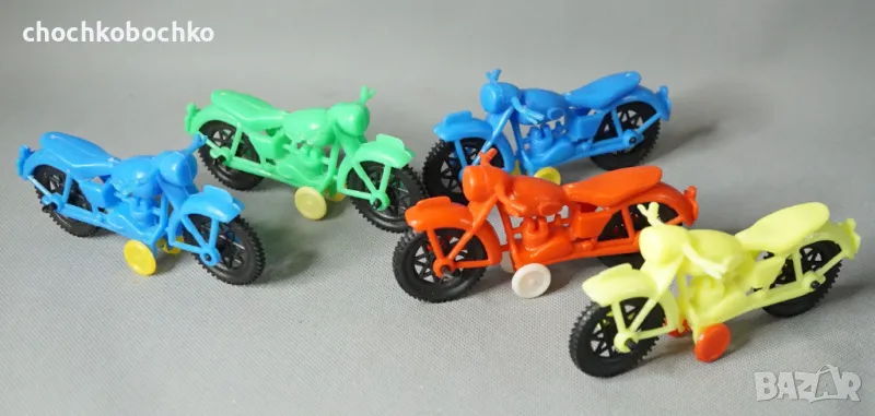 Стари Соц. Играчки Фигурки 5 броя Мотори Моторчета, снимка 1