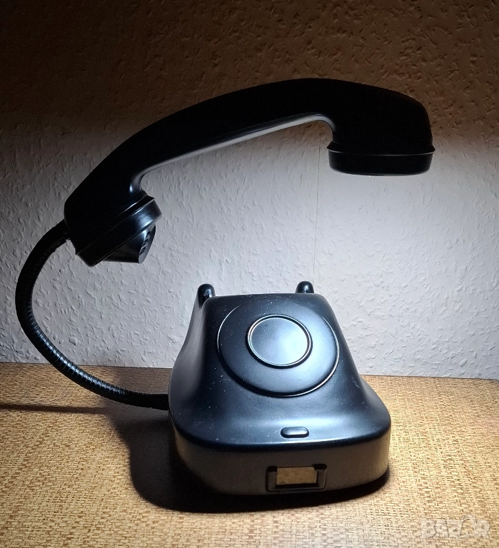 Дизайнерска Настолна Лампа от Стар Телефон, снимка 1