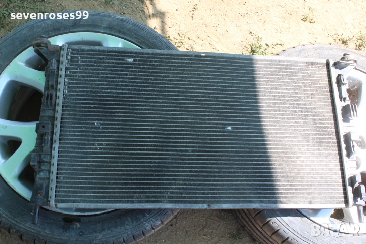 Радиатор воден Мазда 3 2008 2.3i 158hp Mazda 3 седан, снимка 1