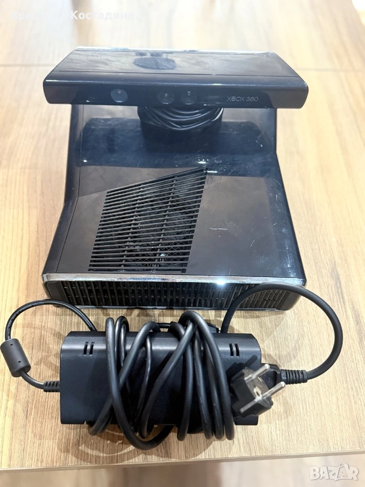 Продавам Xbox 360 Slim с 250 GB твърд диск., снимка 1
