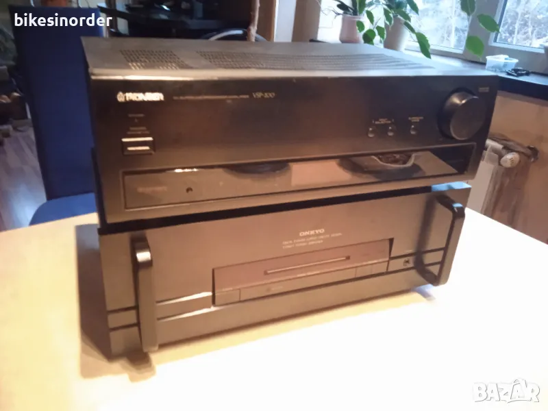 Предусилвател Pioneer и стъпало Onkyo, снимка 1