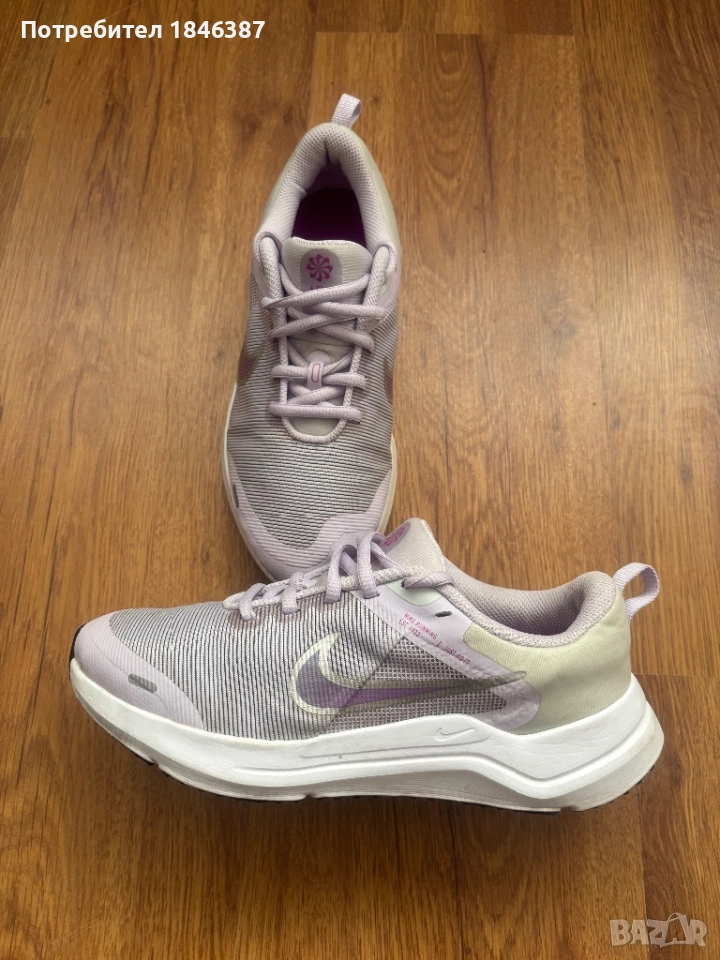 Дамски маратонки Nike, снимка 1