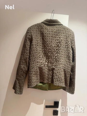 Дамско вталено сако, снимка 2 - Сака - 54340848