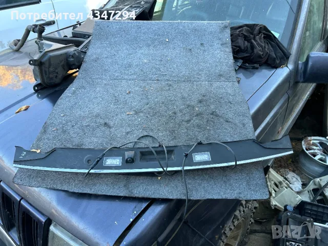 Лайстна БМВ 730d f01 f02 за багажника с камера, снимка 1